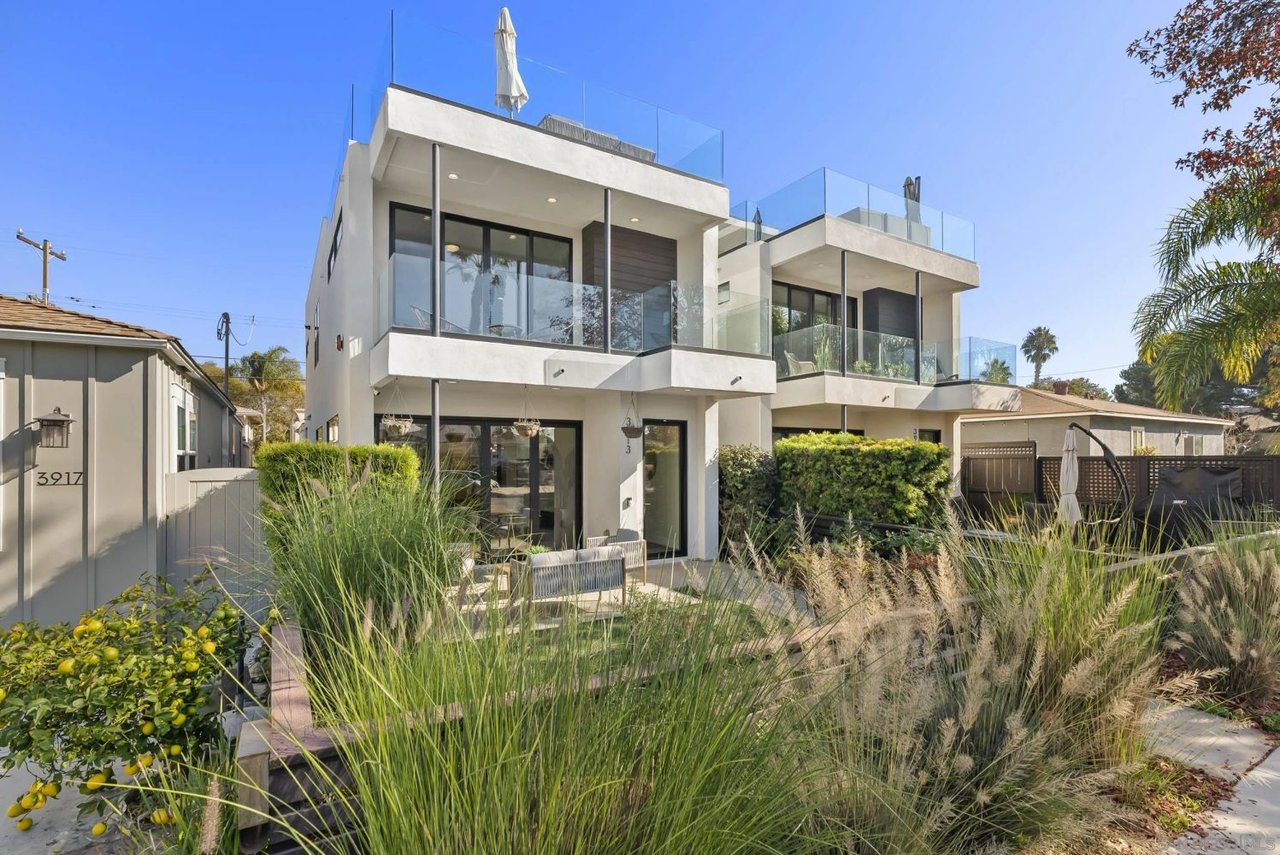 Pending | 3913 Kendall St