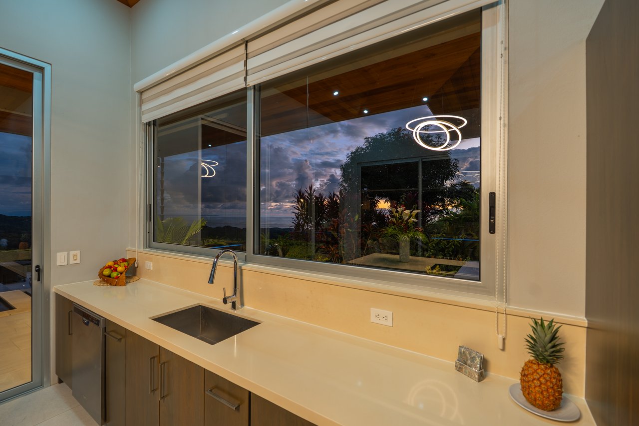 Blue Horizon – luxury ocean-view home in Ojochal, Costa Rica