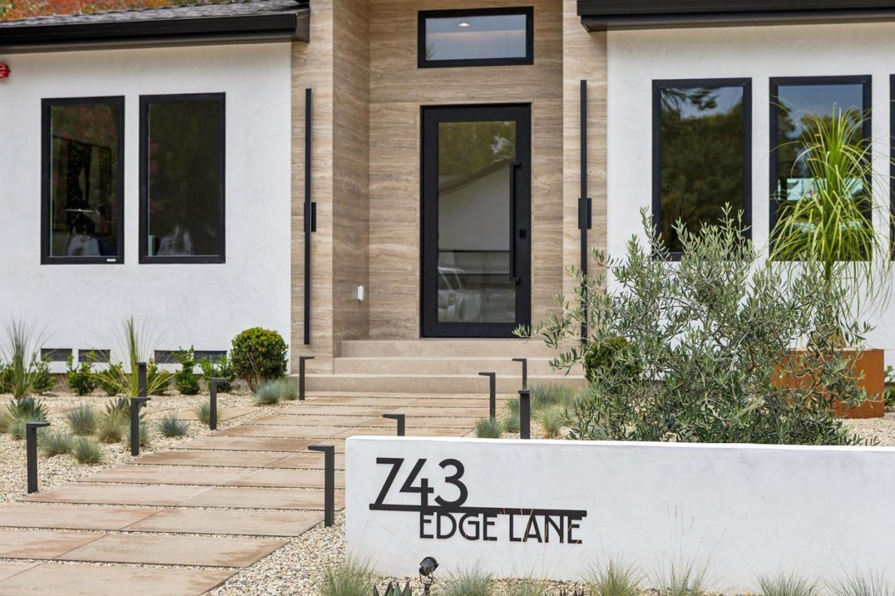 743 Edge Lane