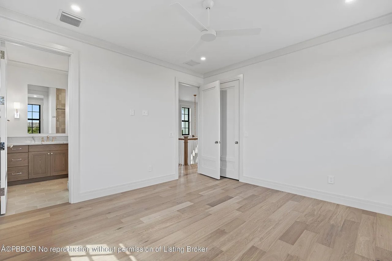 541 Greenway Dr, North Palm Beach, FL 33408