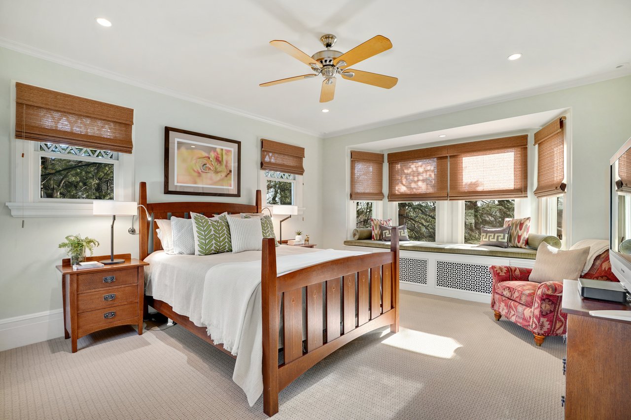 51 Curtis Pl