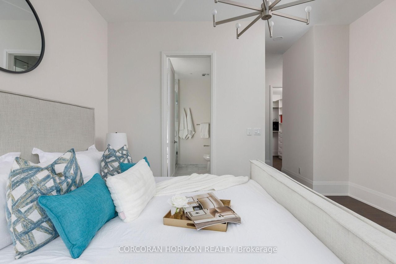 PENTHOUSE OPULENCE BY THE EGLINTON LRT