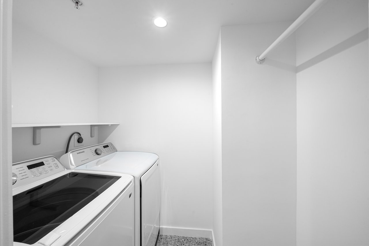 1800 Sunset Harbour 1202/04