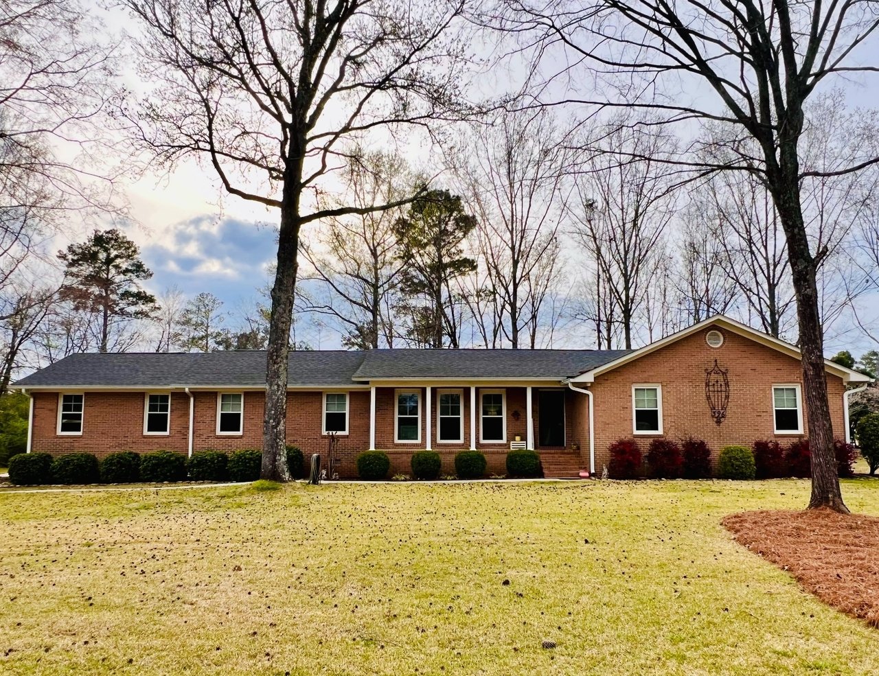 396 Luton Place