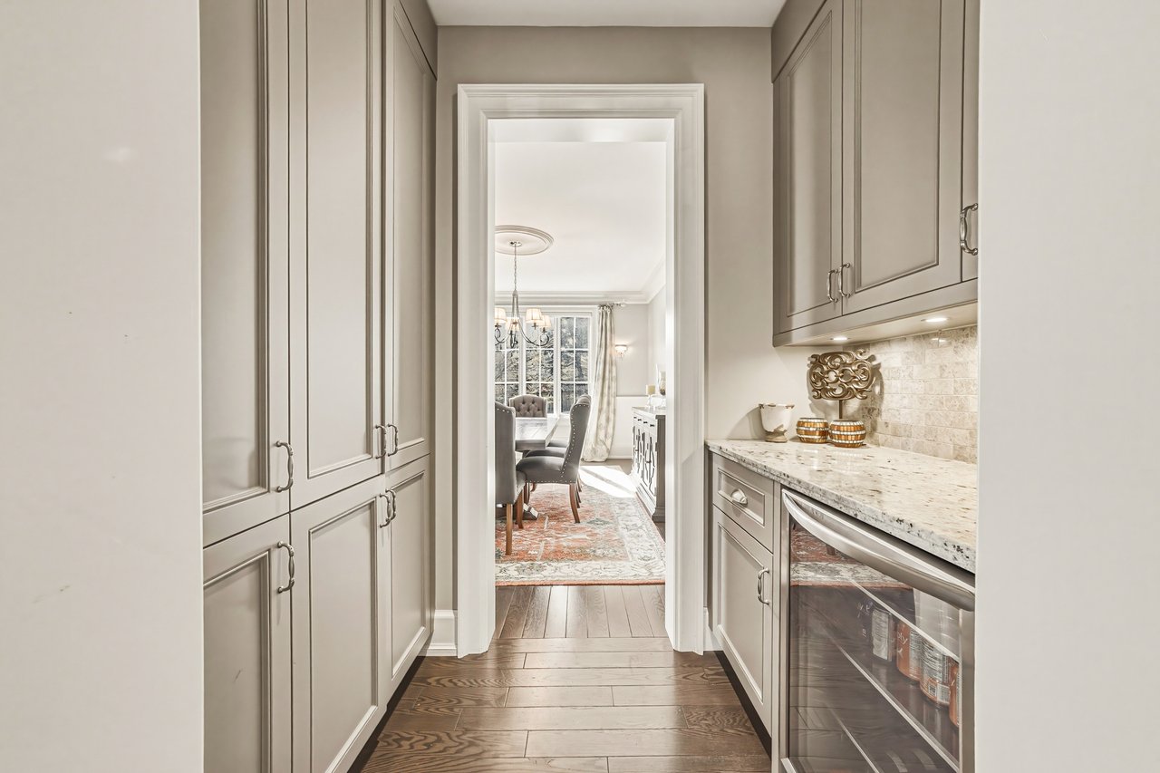 Custom South Aldershot Retreat