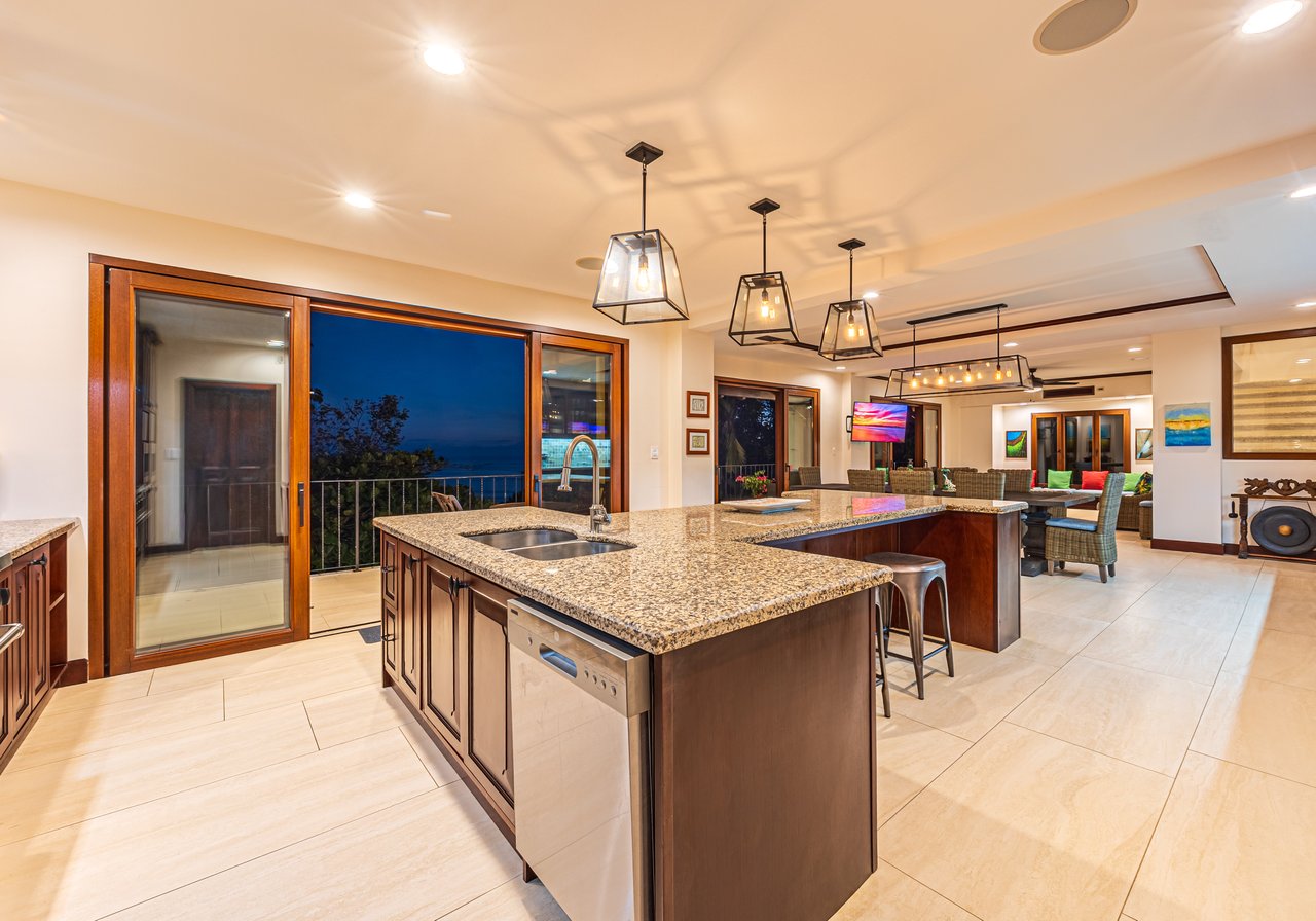 Nido Escondido, Playa Dominical