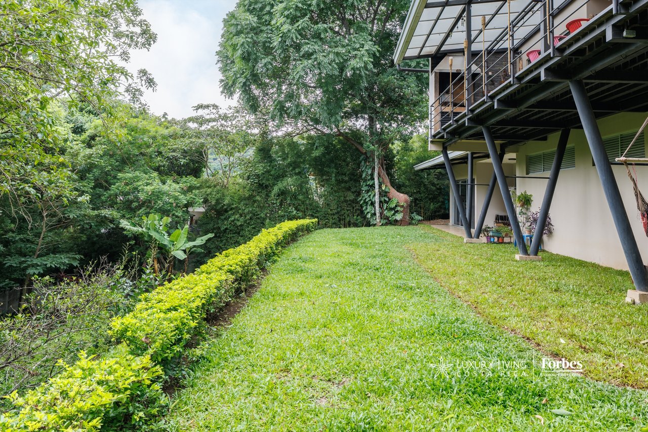 21441 - Luxury Three-Story Home Surrounded by Forest in Santa Ana