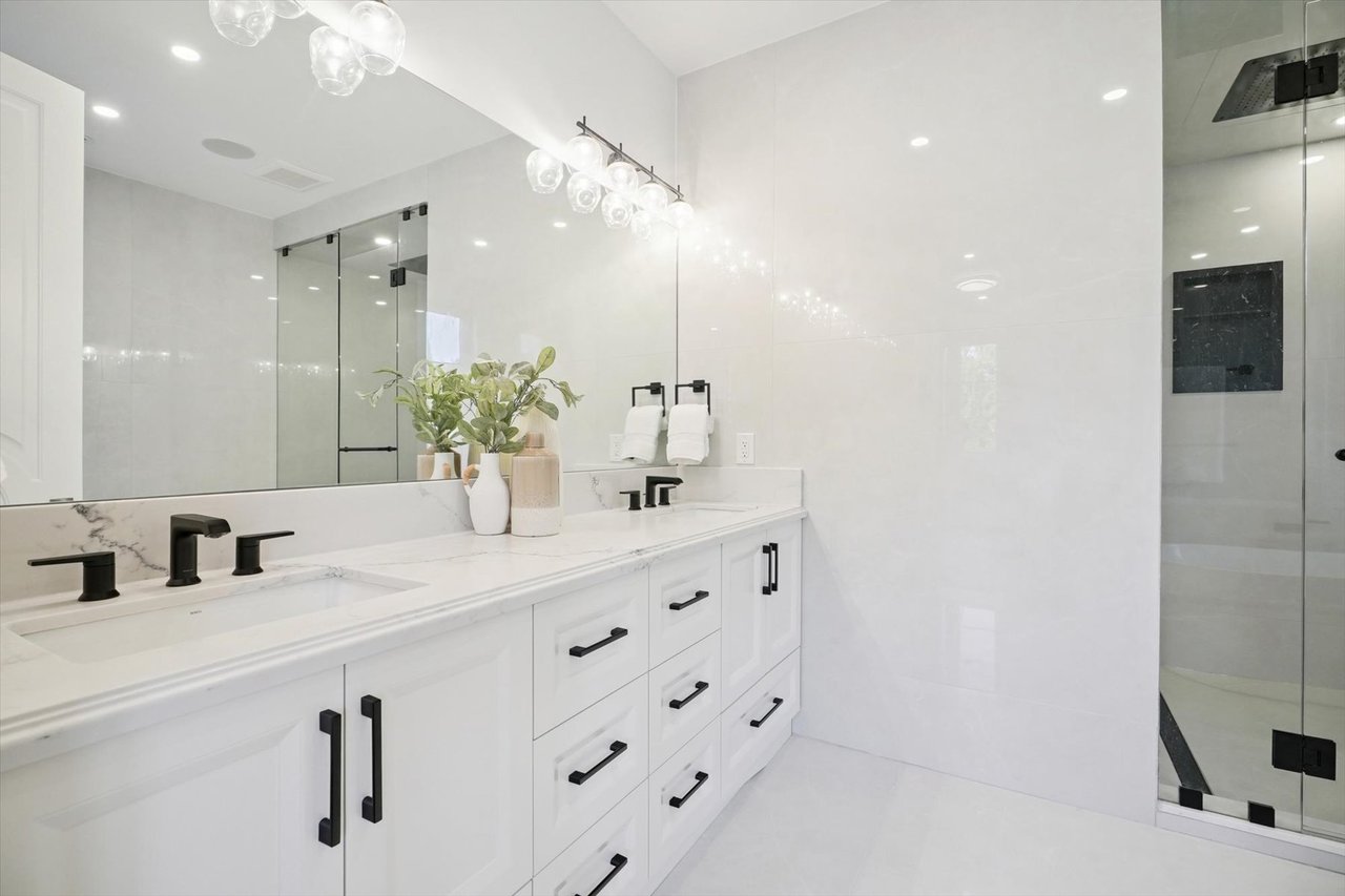 452 Rothesay Place