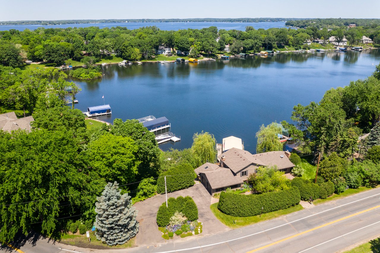 20100 Minnetonka Blvd | Deephaven 