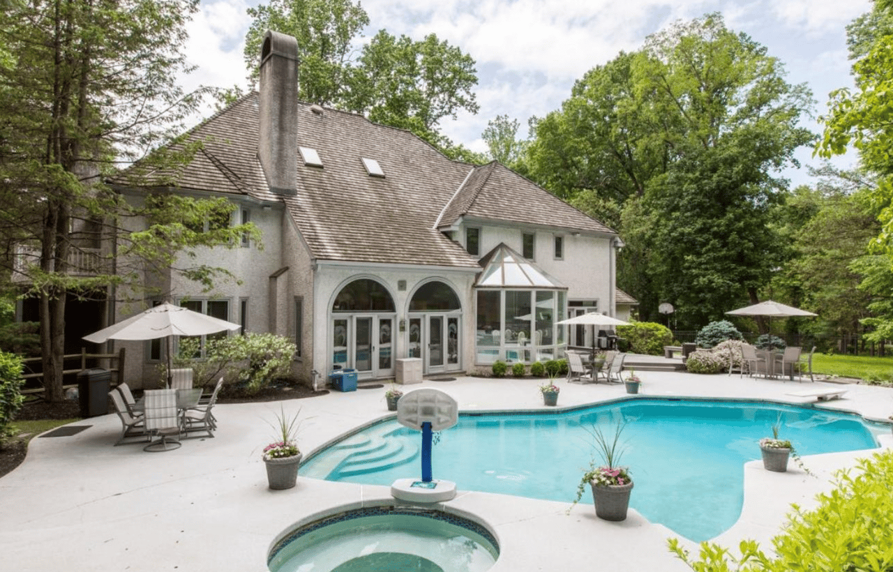 46 Sleepy Hollow Drive