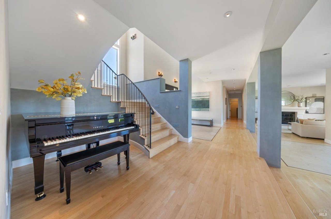 205 Taylor Rd