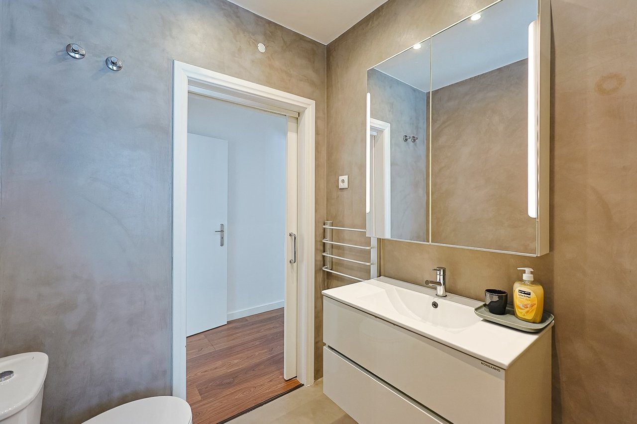 Stylish Renovated 5-Bedroom Villa with Pool in Monte Estoril’s Prestigious Avenida de Portugal