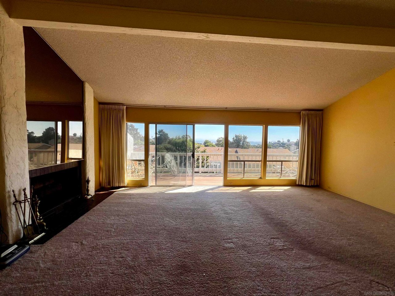 2143 Caminito San Martin