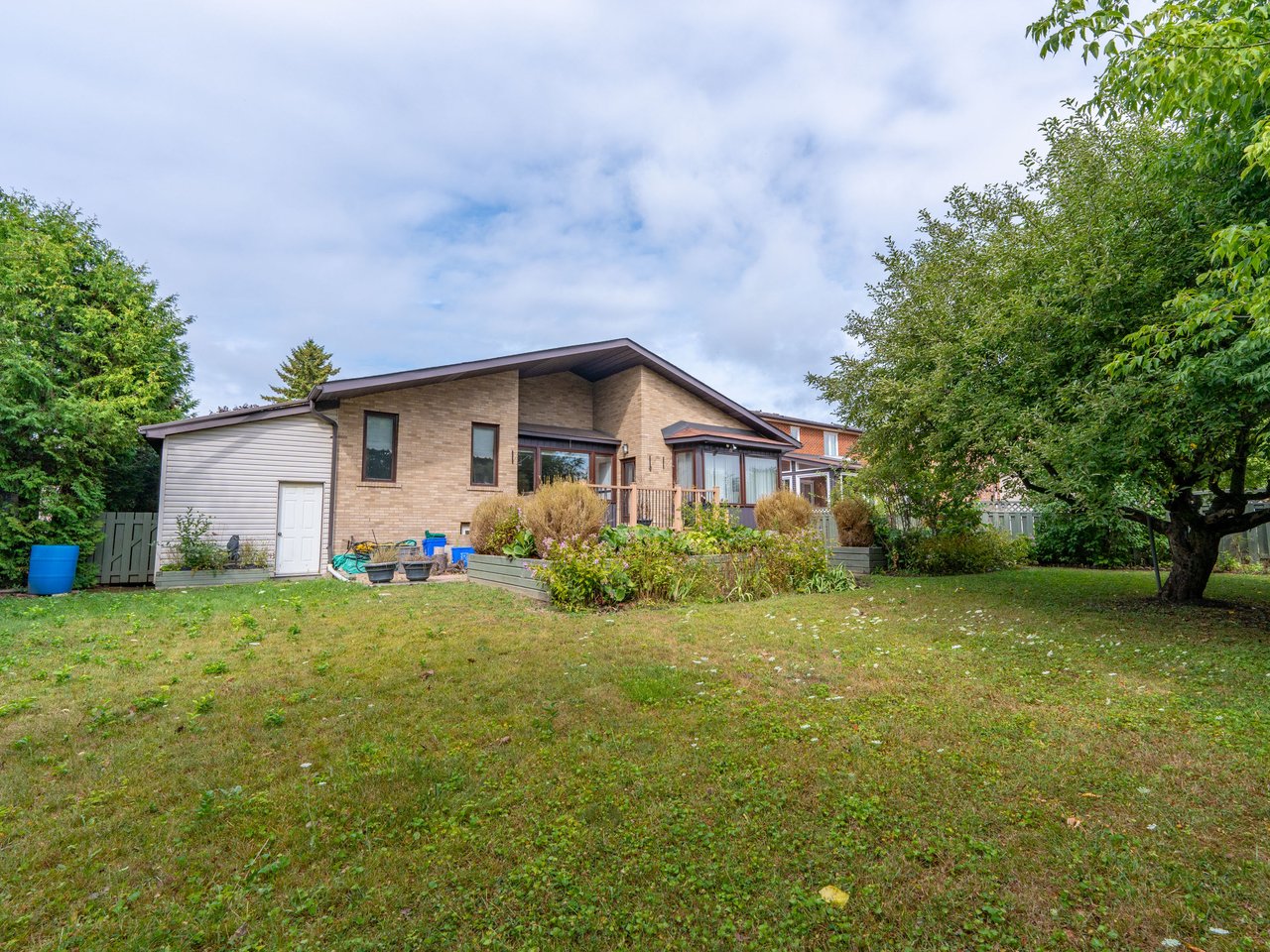 101 Leyburn Ave