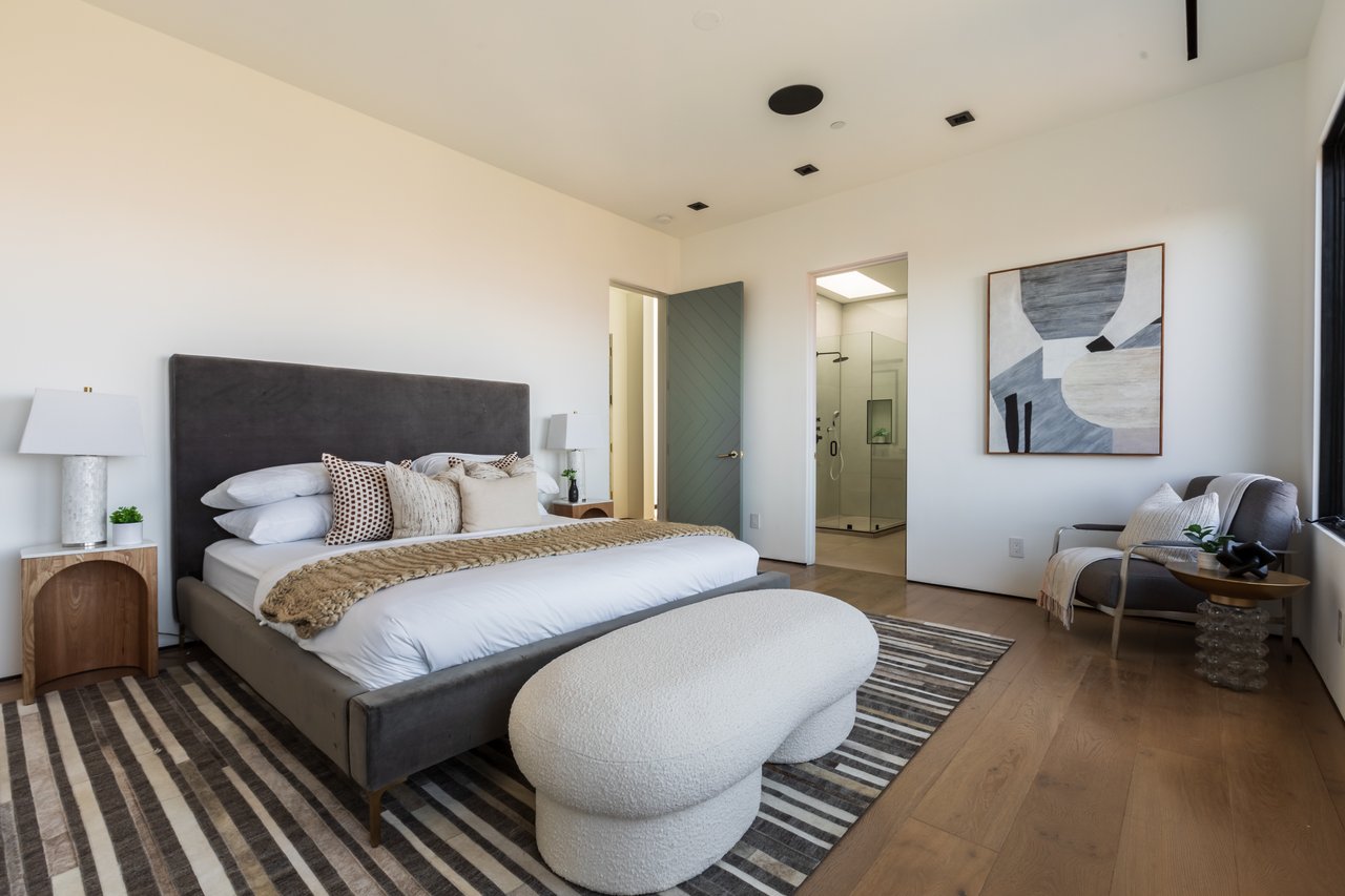 13331 Mulholland Dr, Beverly Hills