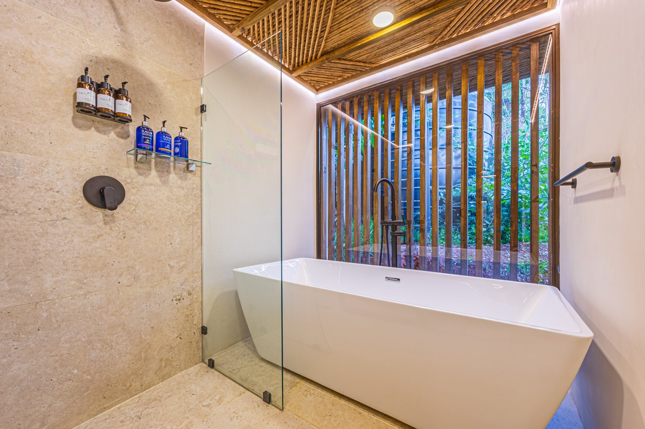 Luxury Hotel Boutique with Ocean Views | Walking distance to the beach | 13.2 Acres