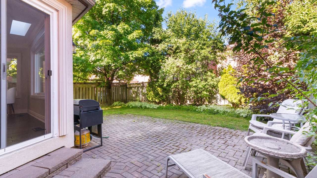 149 Roseborough Crescent