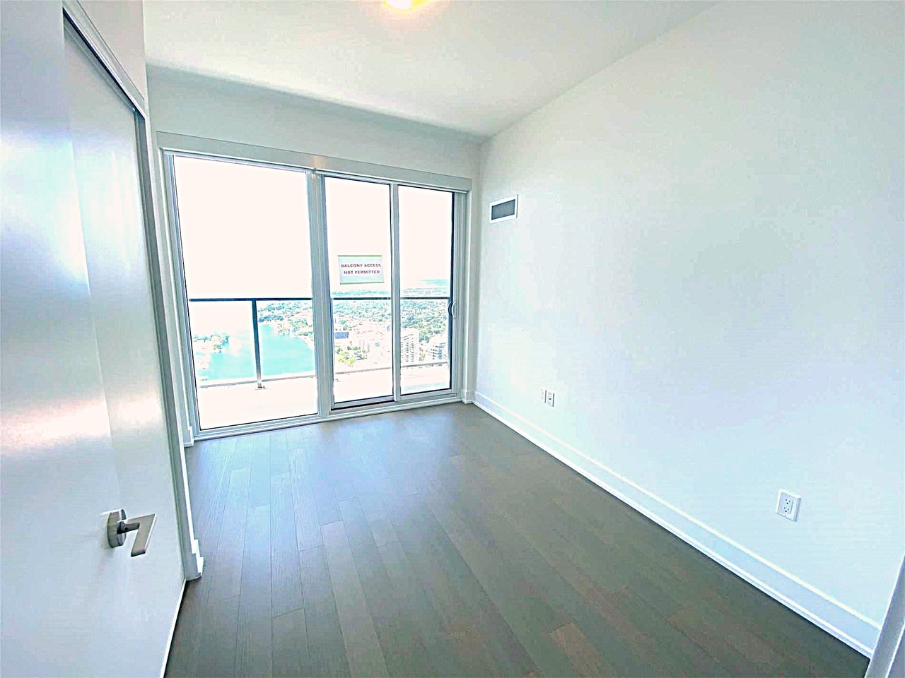 30 Shore Breeze Dr Unit: 5708