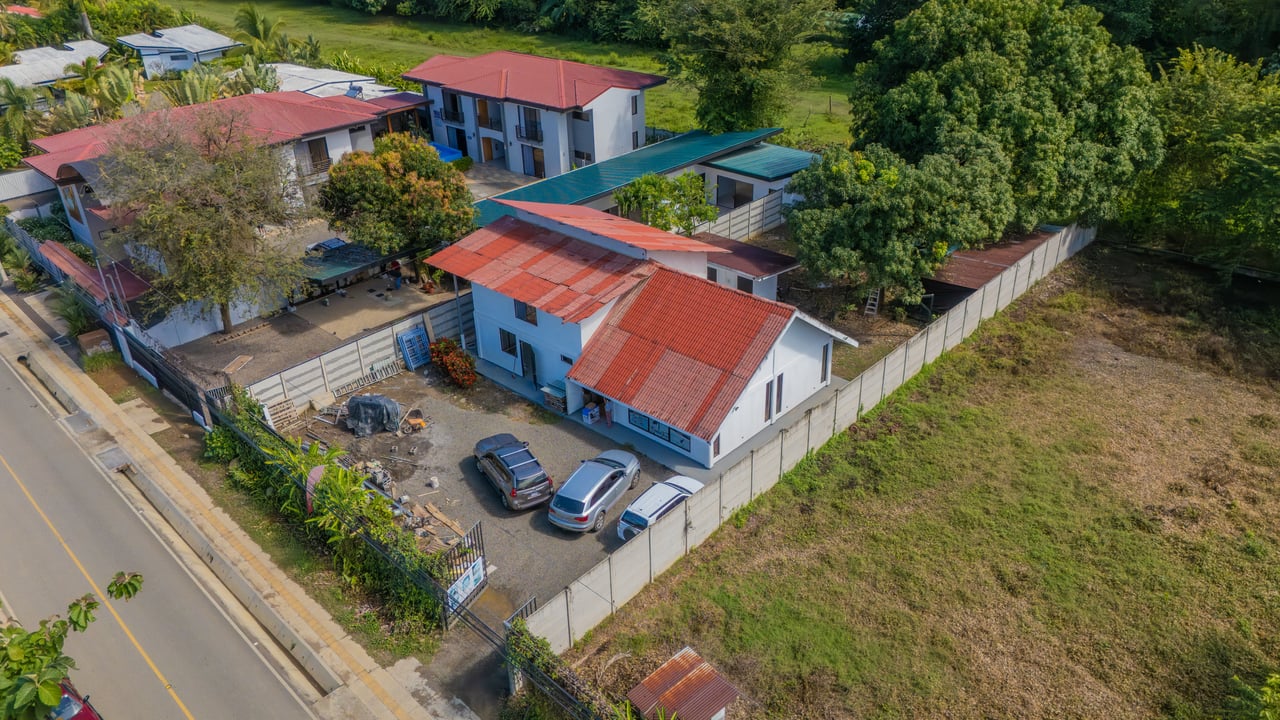 Apartments within Walking Distance to the Beach In Uvita – 0.21 Acres