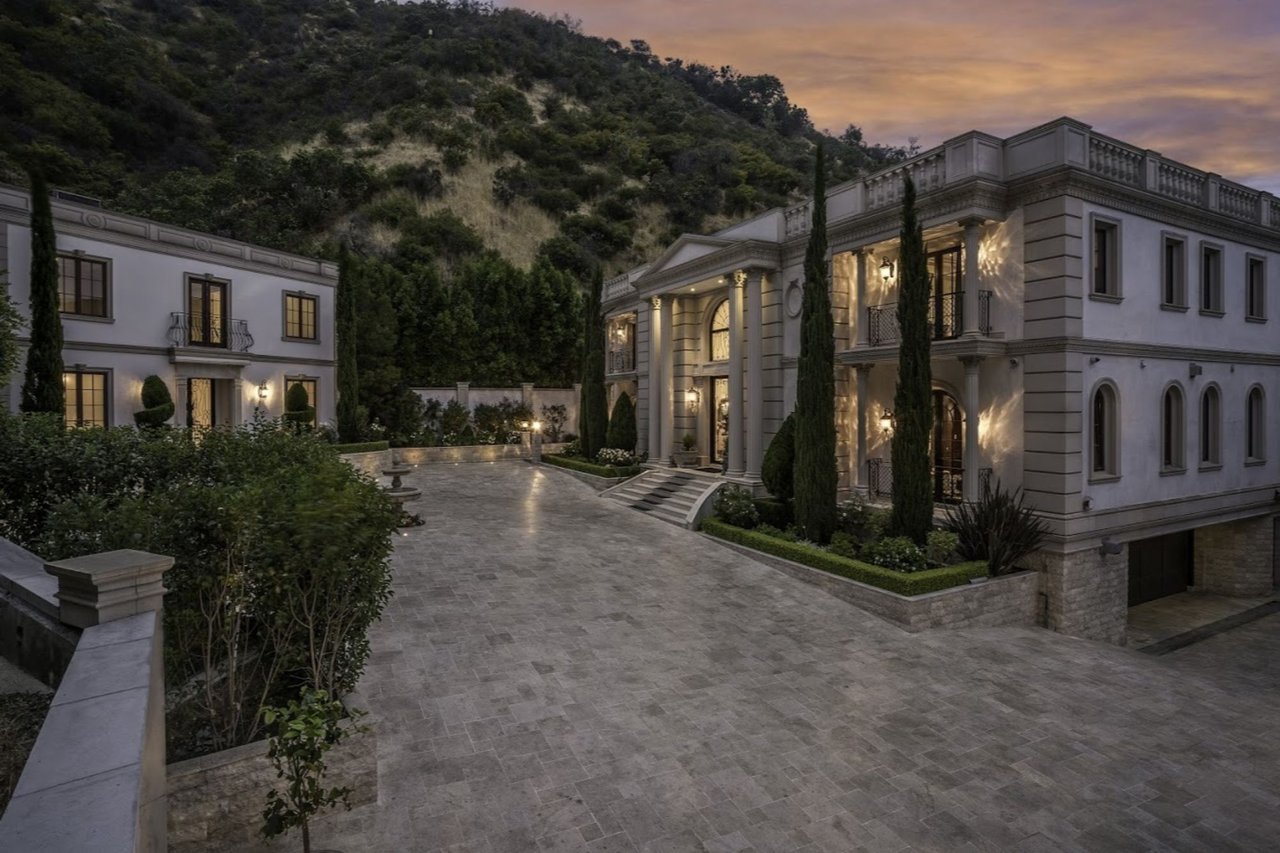 1714 Stone Canyon