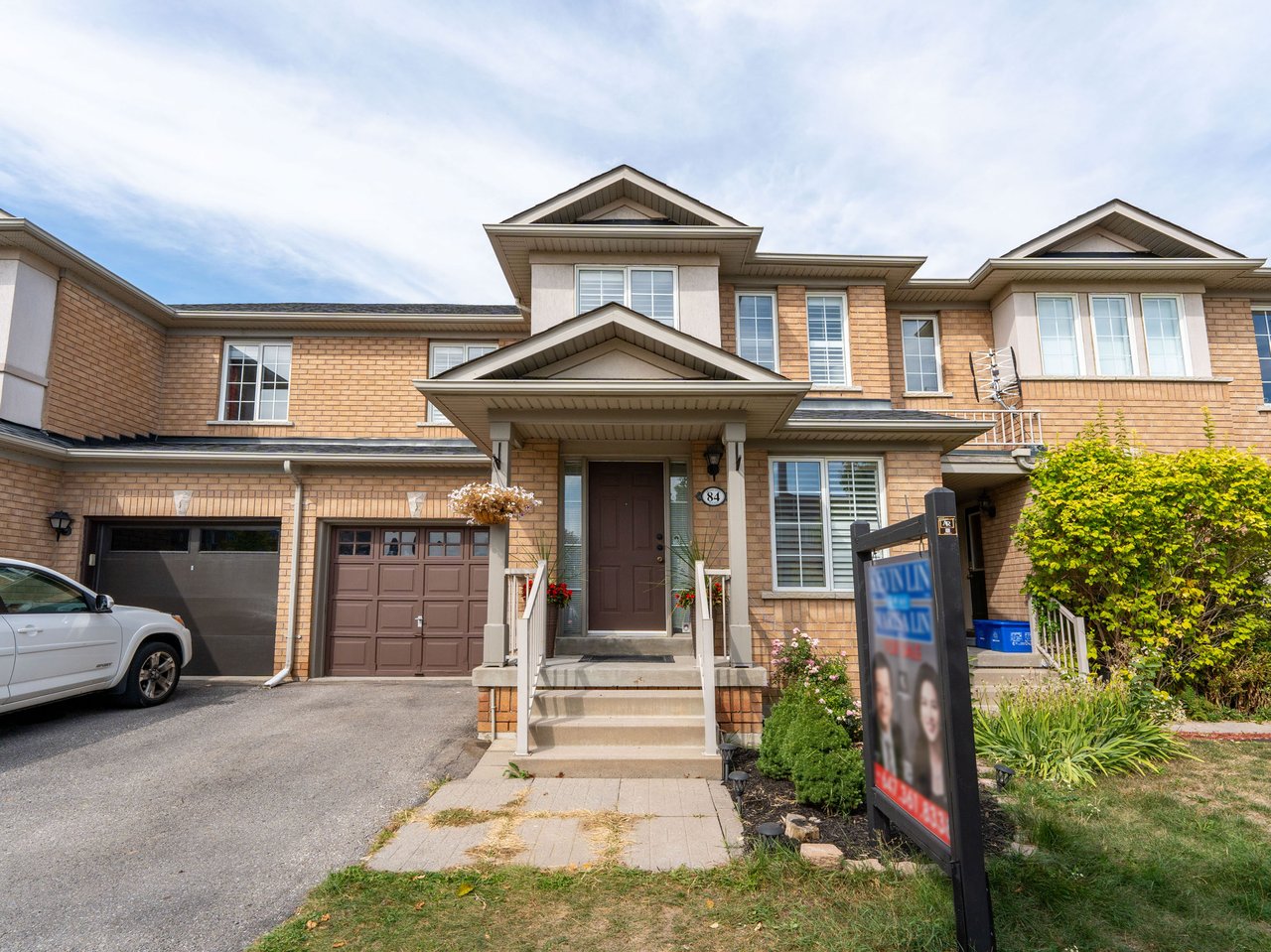 84 Grasslands Ave