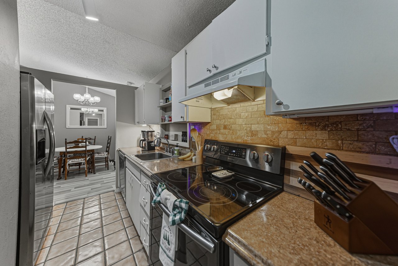 3229 SEVEN SPRINGS BLVD