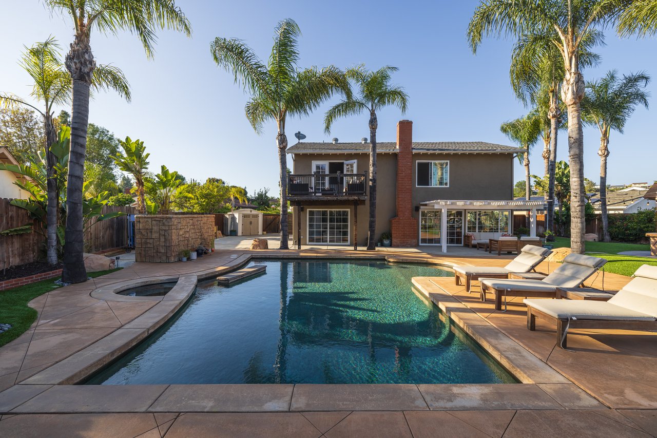 23965 Carrillo Dr