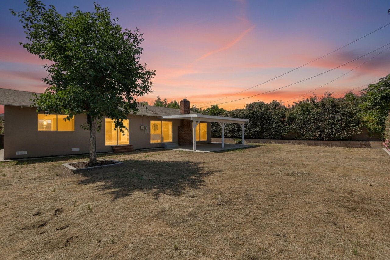 1146 N Soldano Road