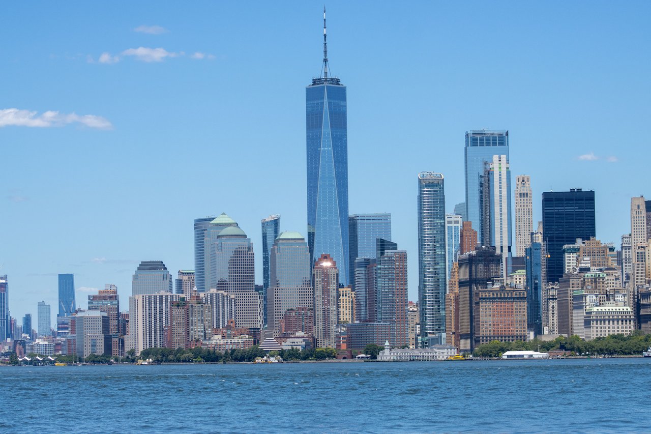 30 Henry Street, also known as The Heights, a boutique luxury condominium in Brooklyn Heights featuring five full-floor residences and contemporary architecture.