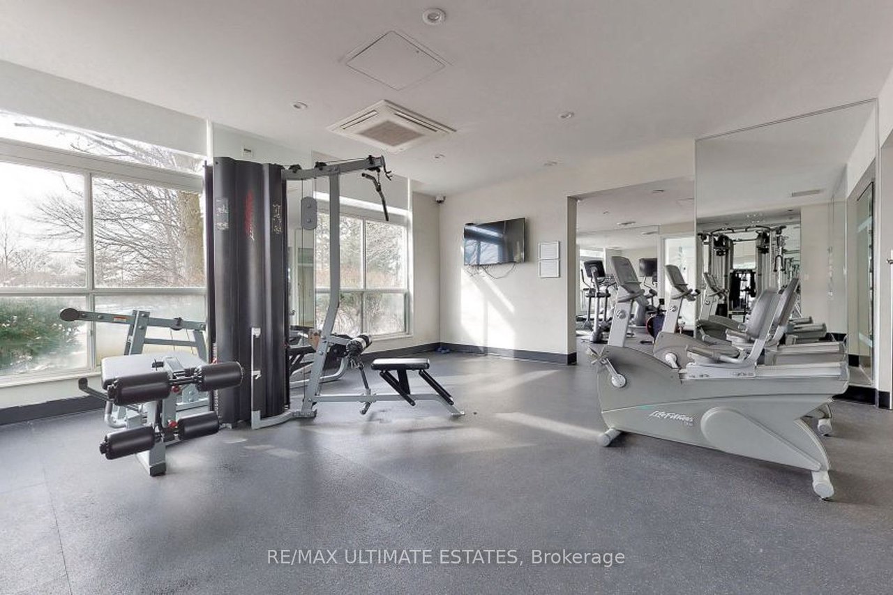 NORTH YORK'S EXCLUSIVE PENTHOUSE