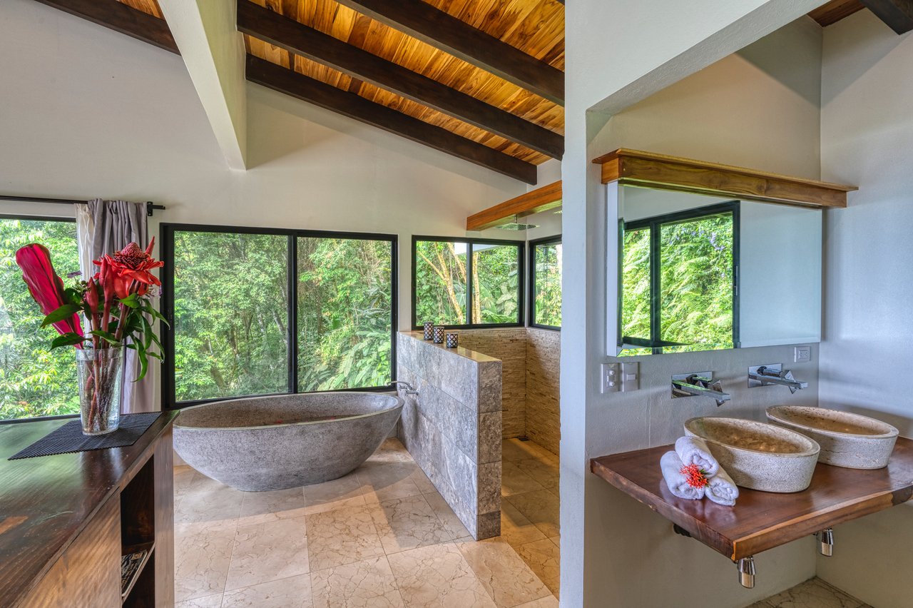 Beauty Villa- Ocean View in Uvita