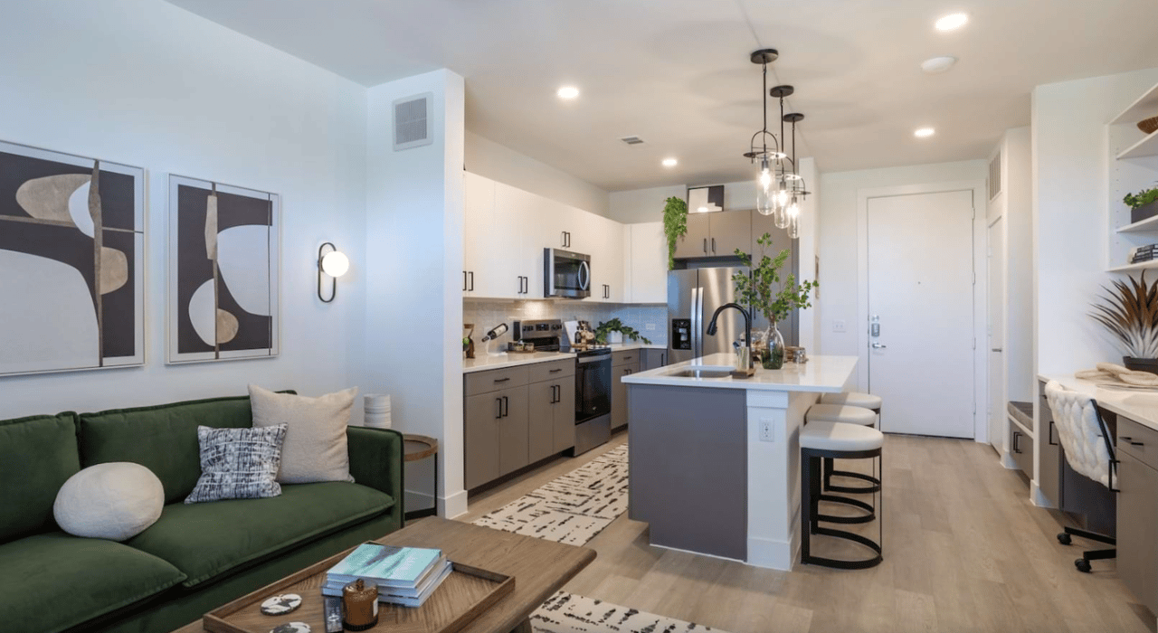 Lease today-Live up to 8 weeks for FREE!