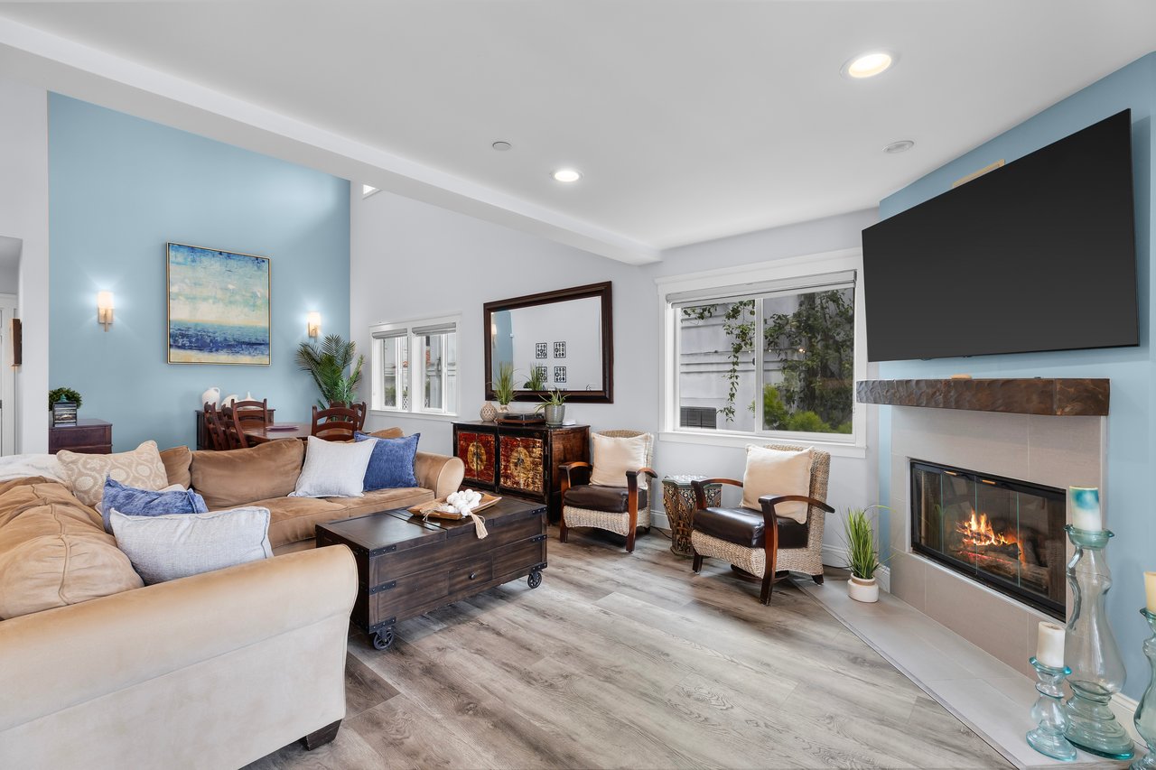 236 N Juanita Avenue A