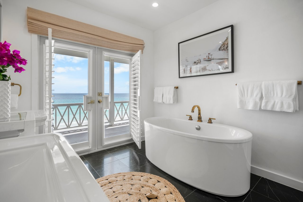 Sea Siren, An Oceanfront Retreat in Harbour Island