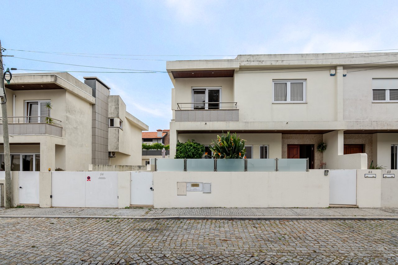 Four-bedroom Villa in Porto