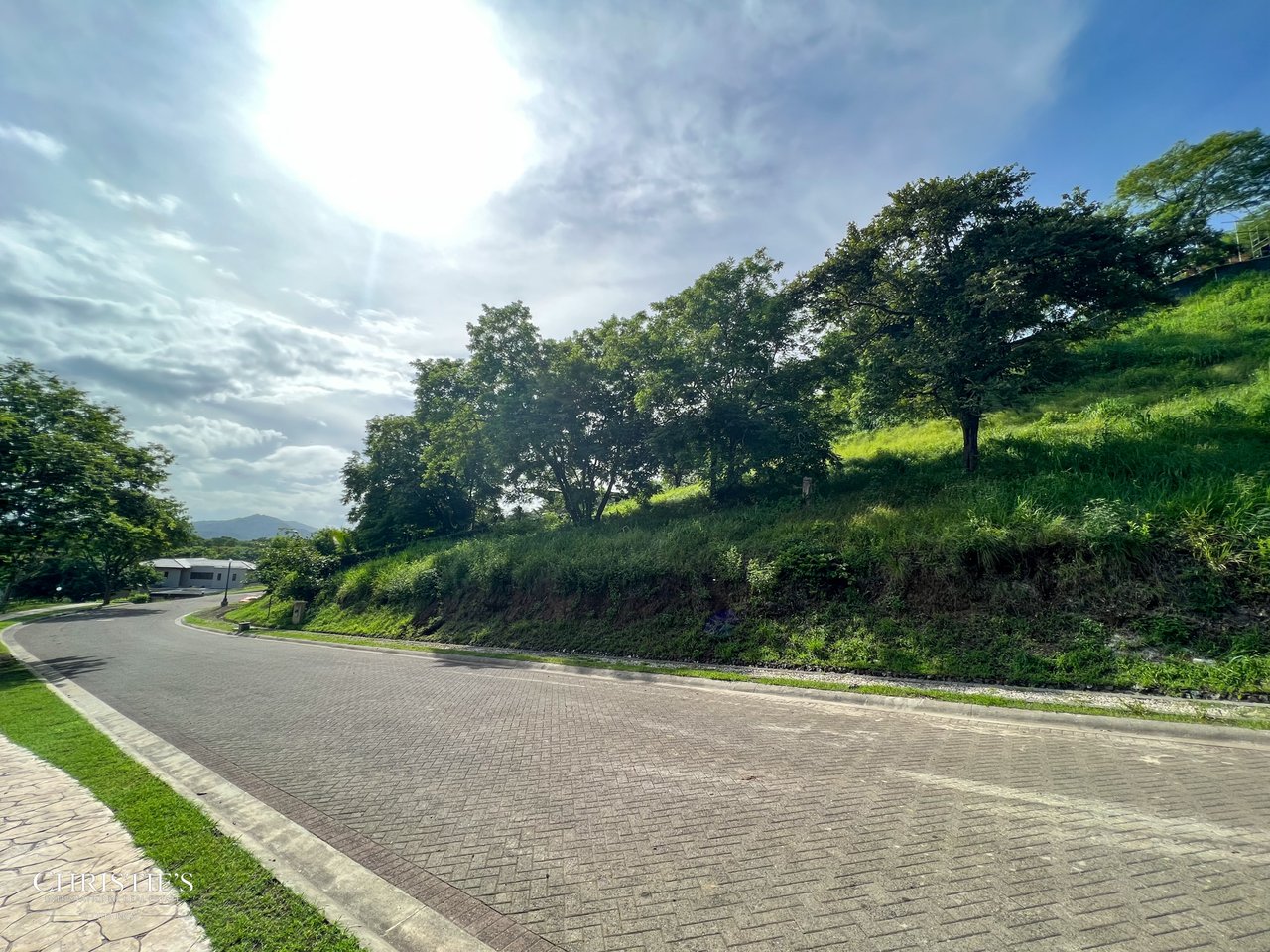 Casa Solreva | Tropical Luxury Living with Sweeping Panoramic Views