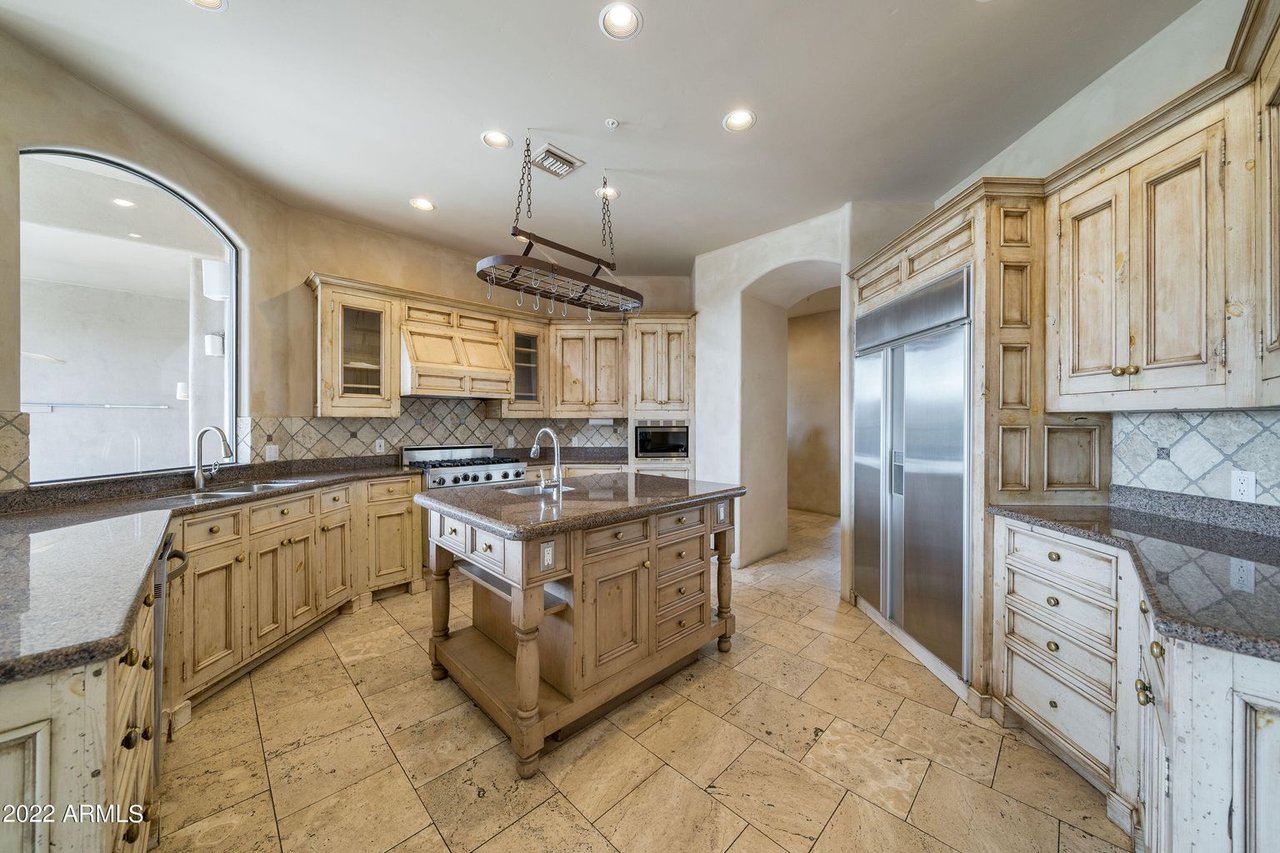 12077 E Laurel Lane