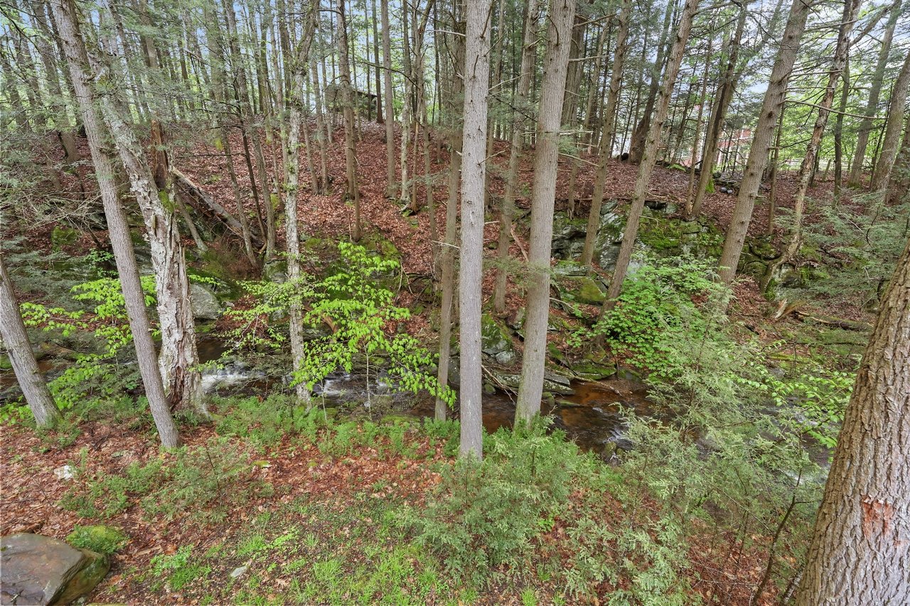 308 Hidden Ln