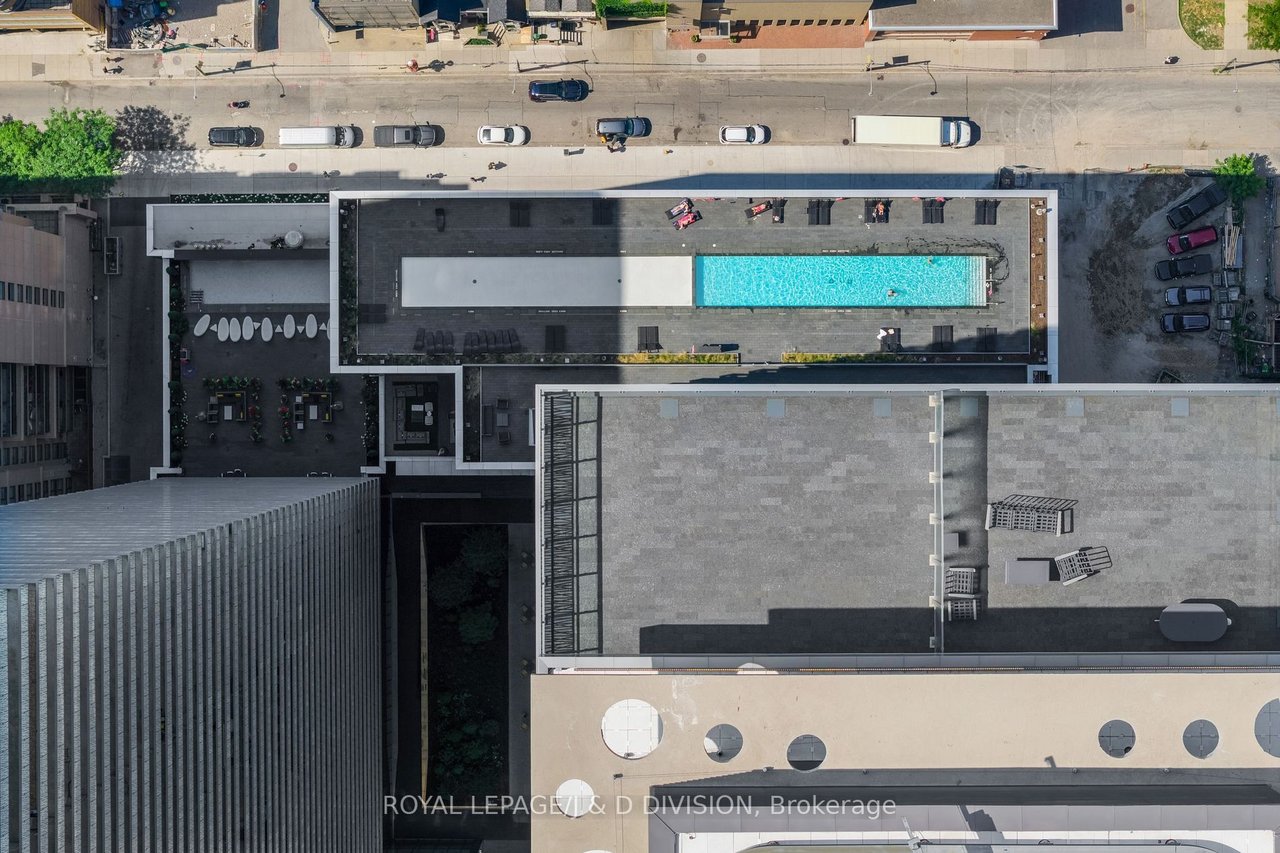 SKY-HGH LIVING PENTHOUSE