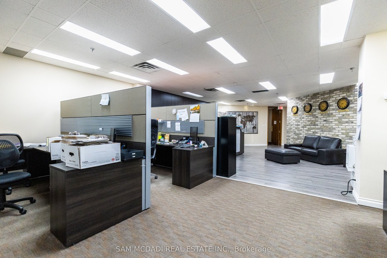 2800 Skymark Ave, #309