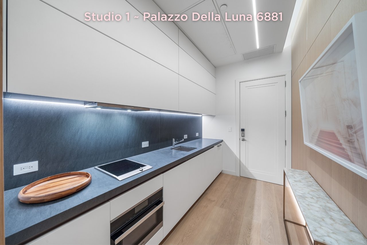 Palazzo Della Luna 6881 + Studio 1