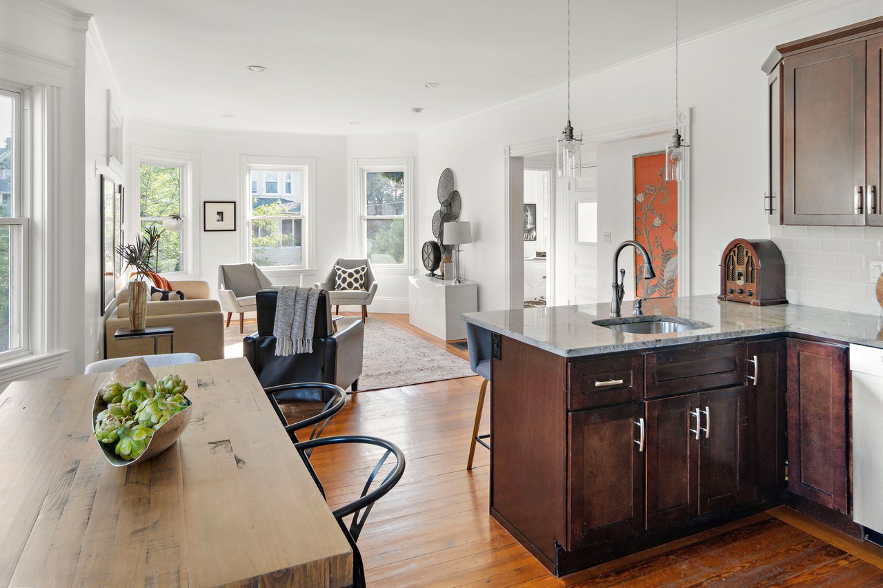 A Captivating Victorian Condo in A Fantastic Neighborhood