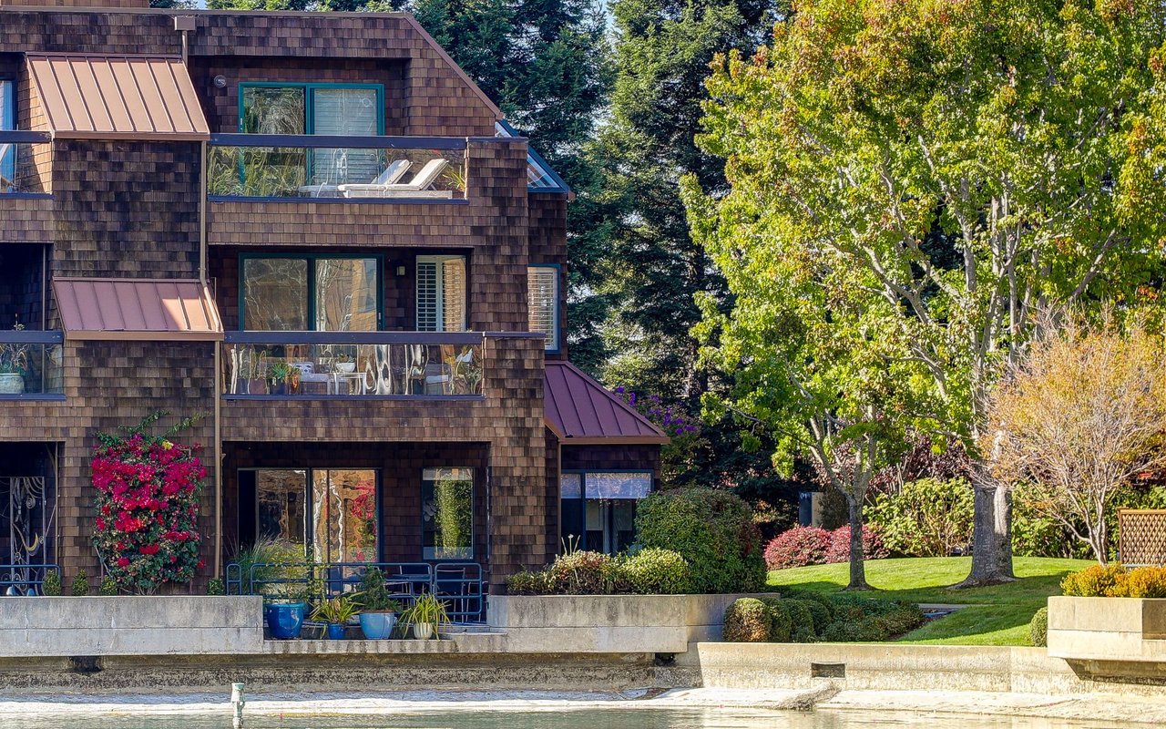 17 Lagoon Vista