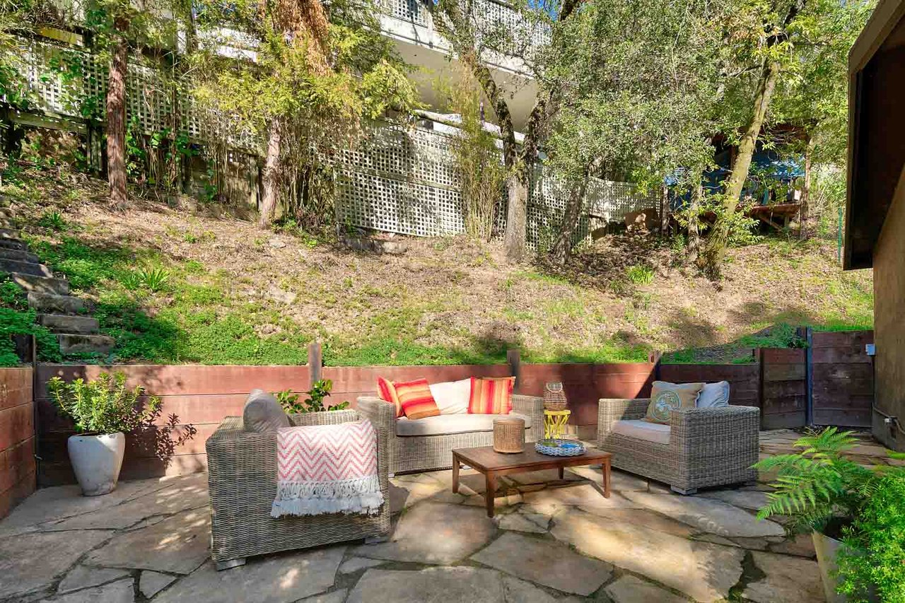 7 Crescent Lane, Fairfax