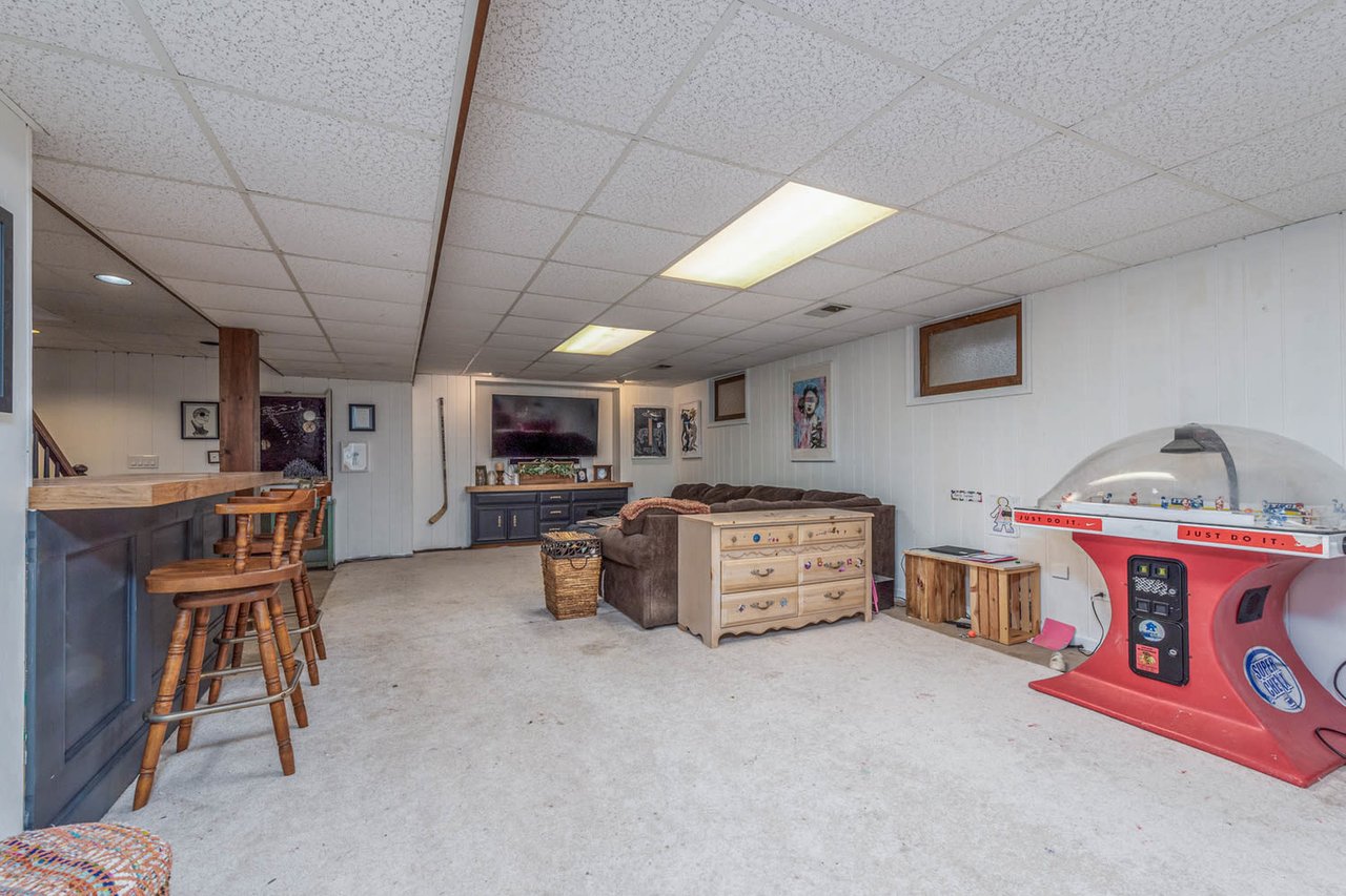 4029 Tamarack Trl S