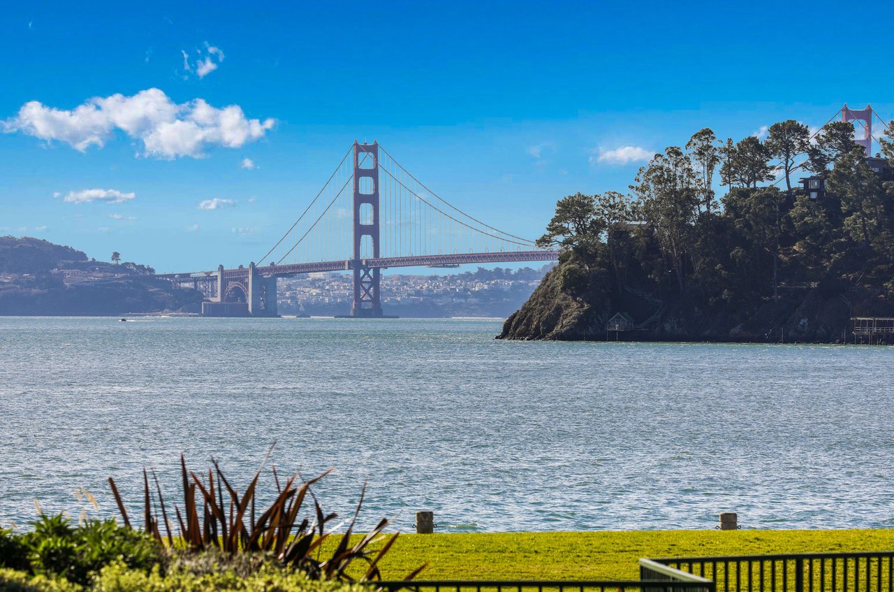 Luxury Condominium by the Bay