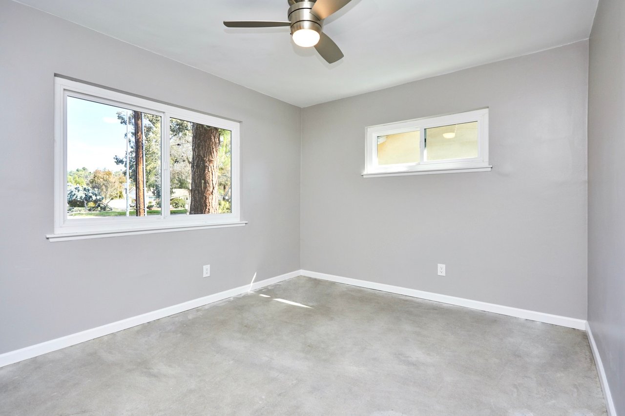 23110 Mulholland Dr