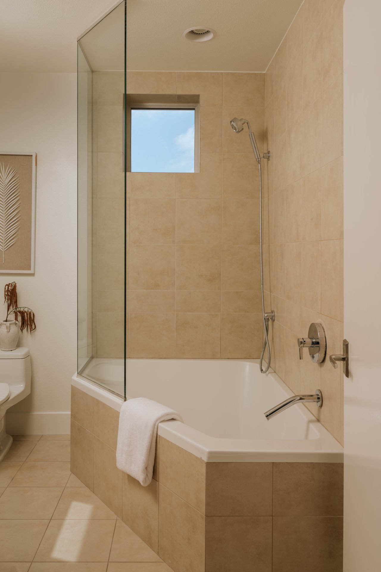1524 11th St Unit: E