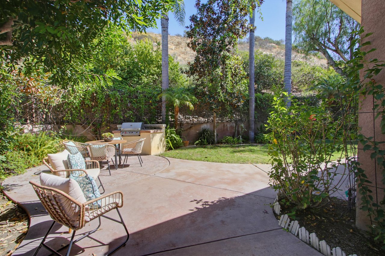 1241 White Sands Dr