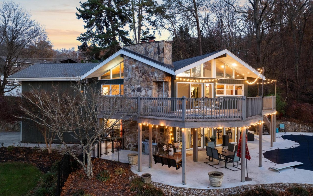 Wallace Luxury Spotlight | 6809 Beaver Brook Drive Knoxville, TN 37918